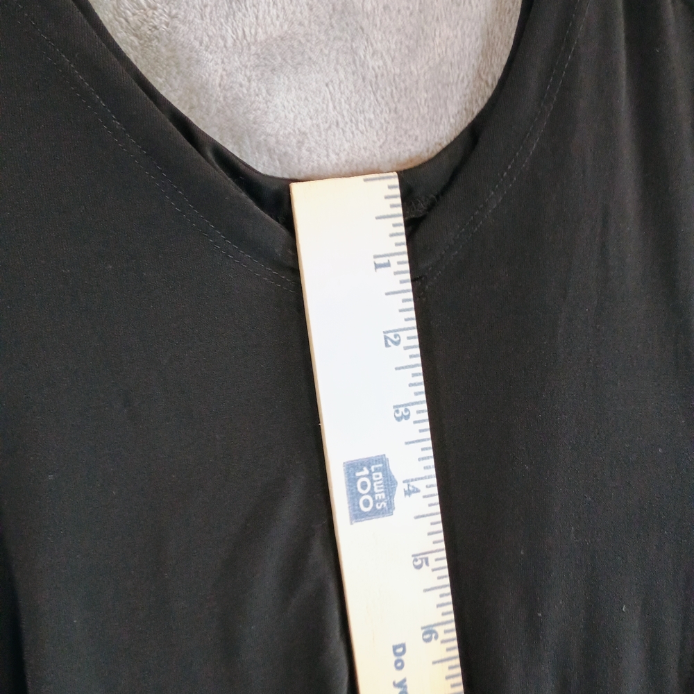 Black Dress Medium Lightweight Material - Picture 5 of 7